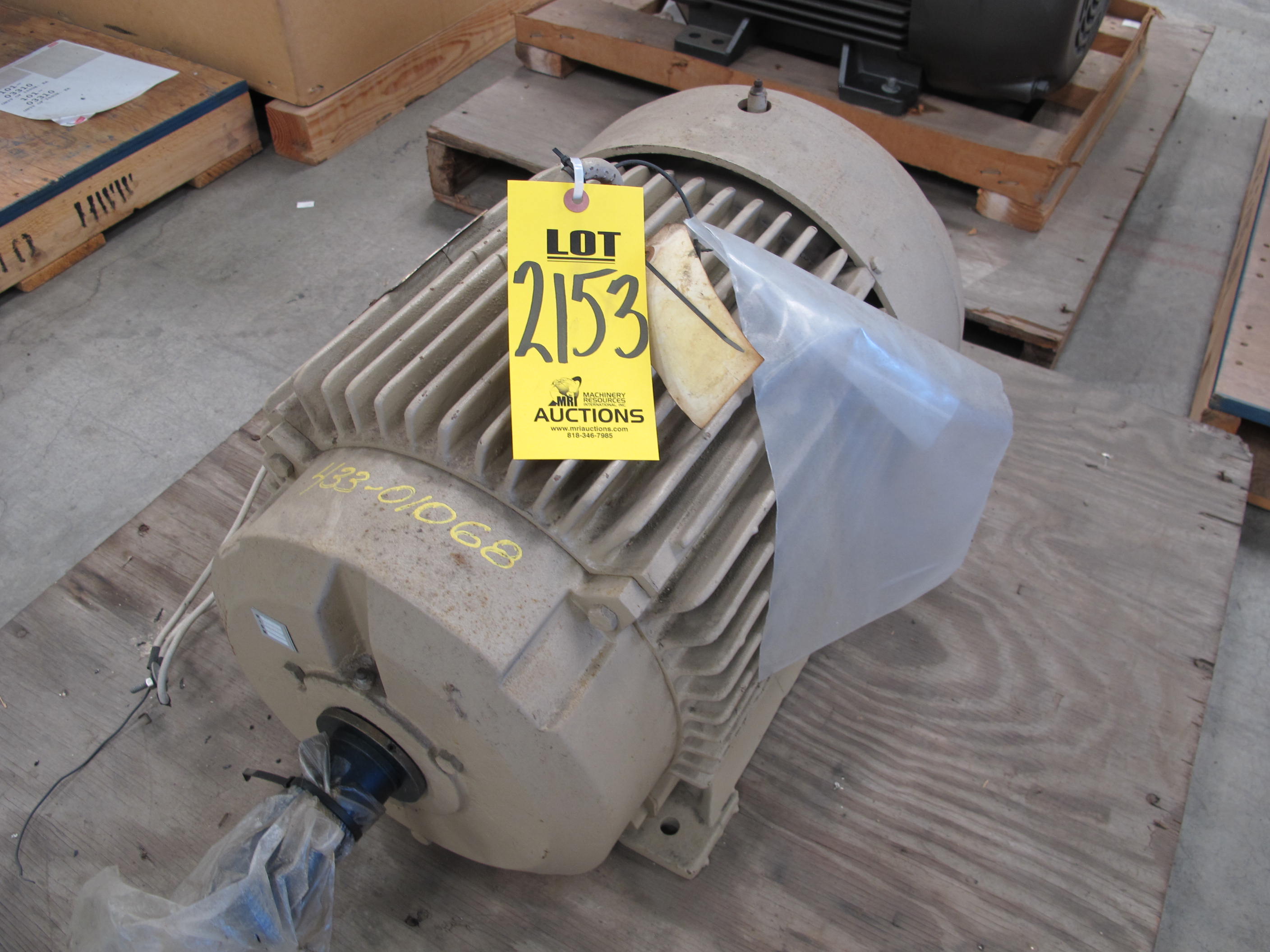 MOTOR, ELECTRIC TYPE, 30 HORSEPOWER, 230/460VAC 3 PHASE 60HZ ELEC RATING, 1760 RPM, 286T FRAME, 74/37 AMPS, TEFC ENCLOSURE, SEVERE DUTY, 1.15 SERVICE FACTOR. NO HEATERS, PART # TF4581 (W-44) LOADING & HANDLING FEE $15-